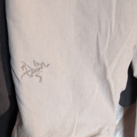 Arc'teryx Light Beige Women's Chinos - Picture 6 of 9